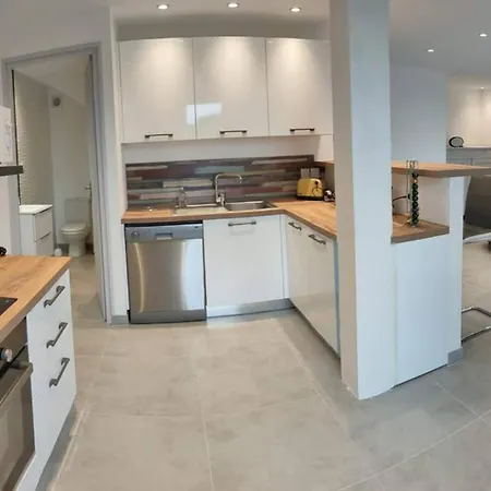 Rez De Neuf 6 Personnes, Jardin, Piscine *